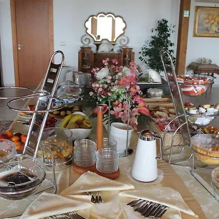 Boutique Il Castellino Relais ヴィエステ