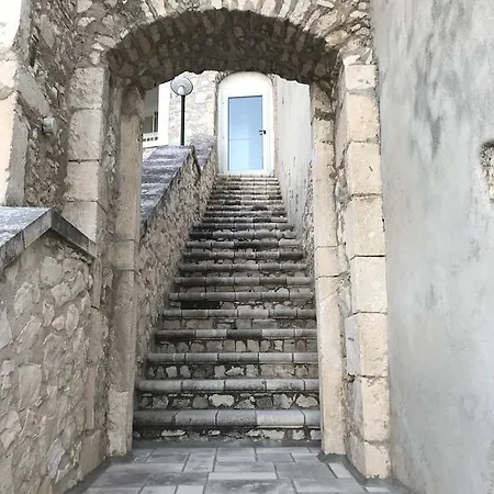 ホテル Boutique Il Castellino Relais ヴィエステ