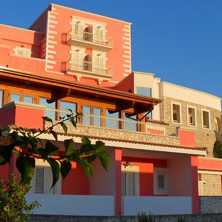 ホテル Boutique Il Castellino Relais 4*